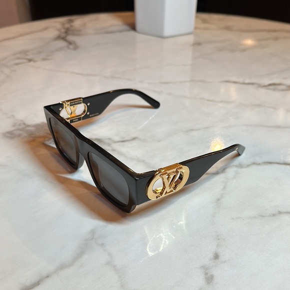 LV Link Square Sunglasses - Picture 12 of 17